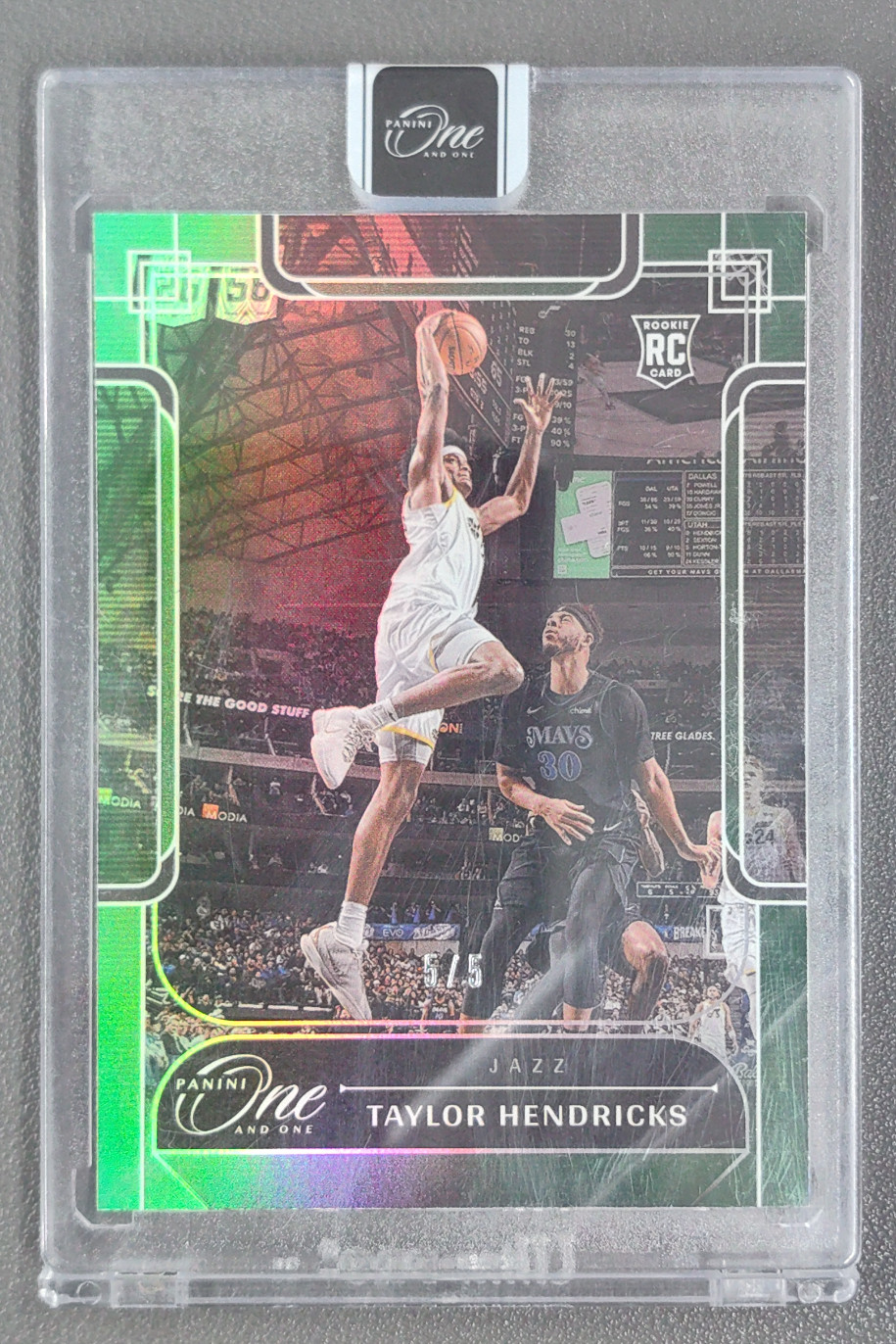 2023-24 Panini One and One Taylor Hendricks Rookies Green RC 5/5 #128 Utah Jazz
