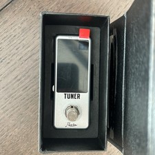 Rowin Mini Chromatic Tuner, Pedal Effect LED Indicator for electric acoustic guitar bass