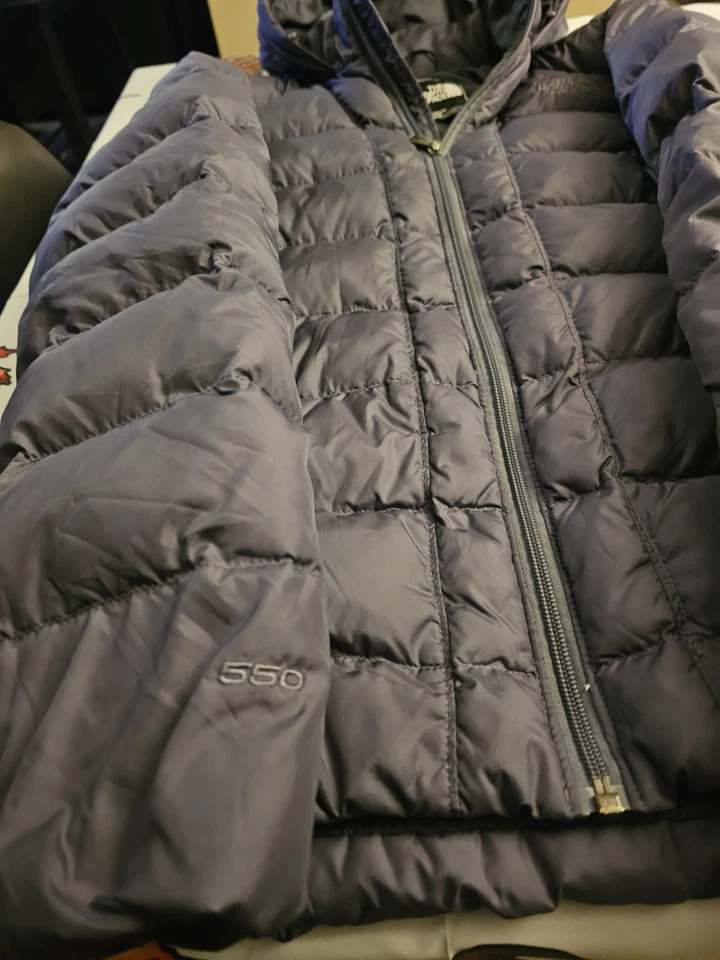 Chaqueta North Face Mujer Mediana Acolchada Parka 550 Plumón Metropolis Sudadera con Capucha Púrpura Foto 2 de 4