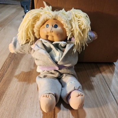 Vintage 1982 Cabbage Patch Kids Doll   Authentic Coleco, Yarn Hair