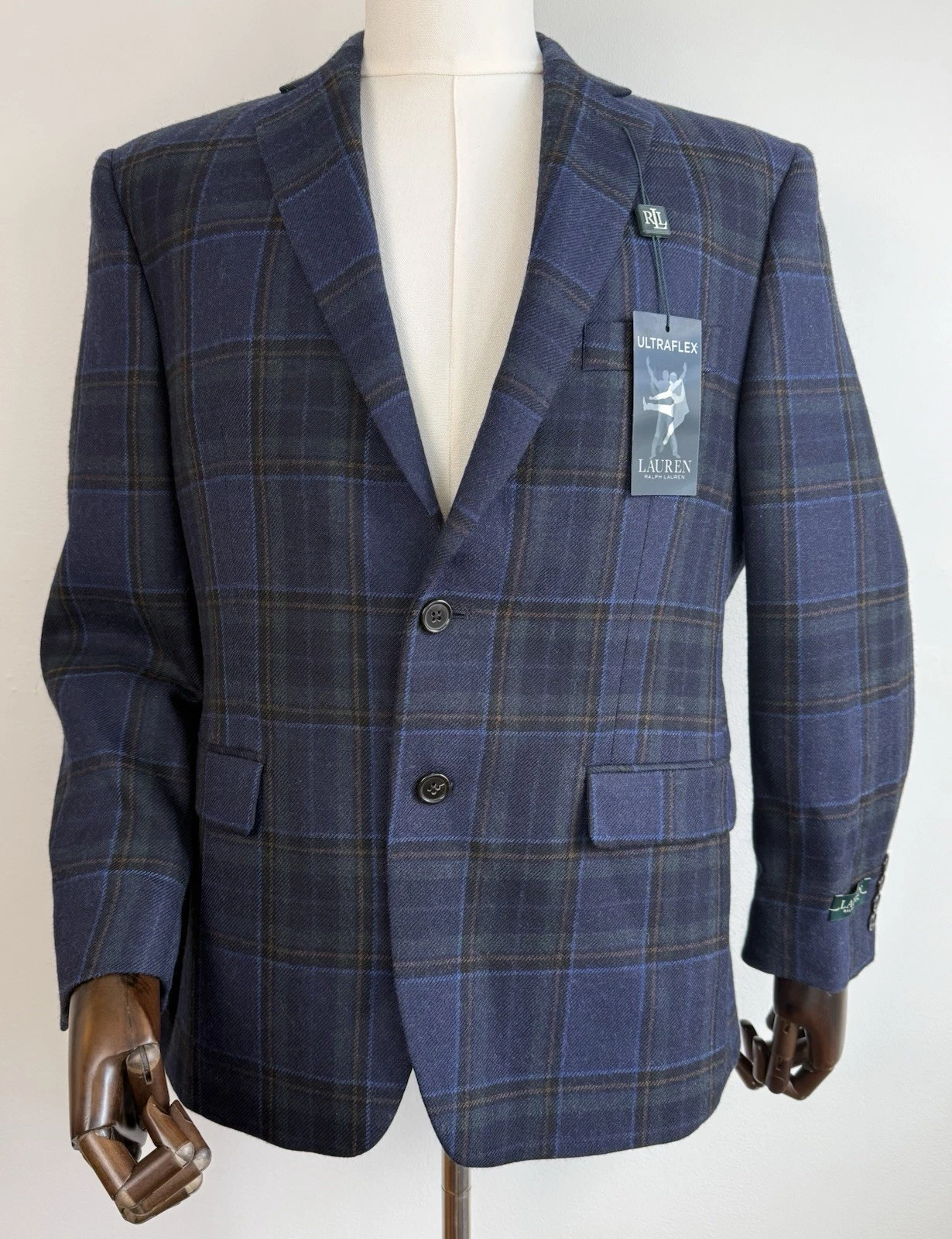 Ralph Lauren Men’s Wool Blend Lexington Sport Coat Size 40 Short NWT $375
Opens in a new window or t