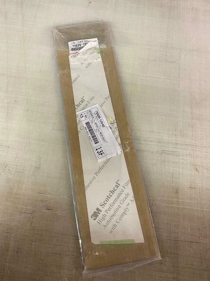 08-15 CINTA NEGRA SCION XB P/N 75926-12040 PIEZA ORIGINAL OEM TOYOTA Foto 3 de 4