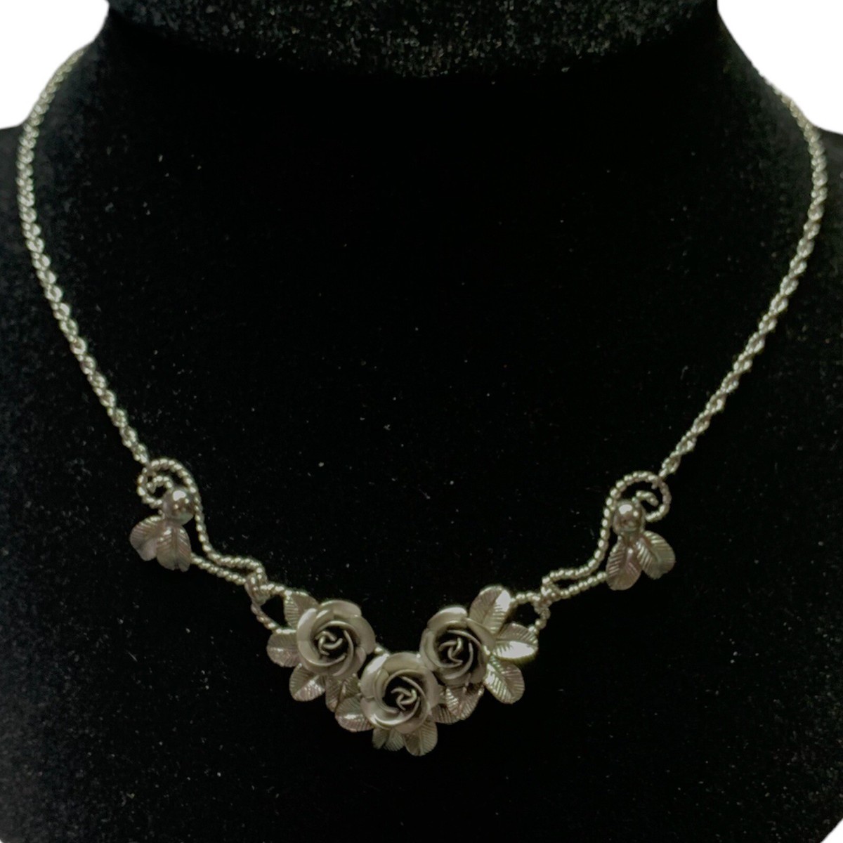 BOND BOYD Sterling Silver Vintage Leaf and Rose Design Necklace