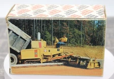 NZG Blaw Knox PF-500 Asphalt Paver 290 1:50 Scale in Box Germany