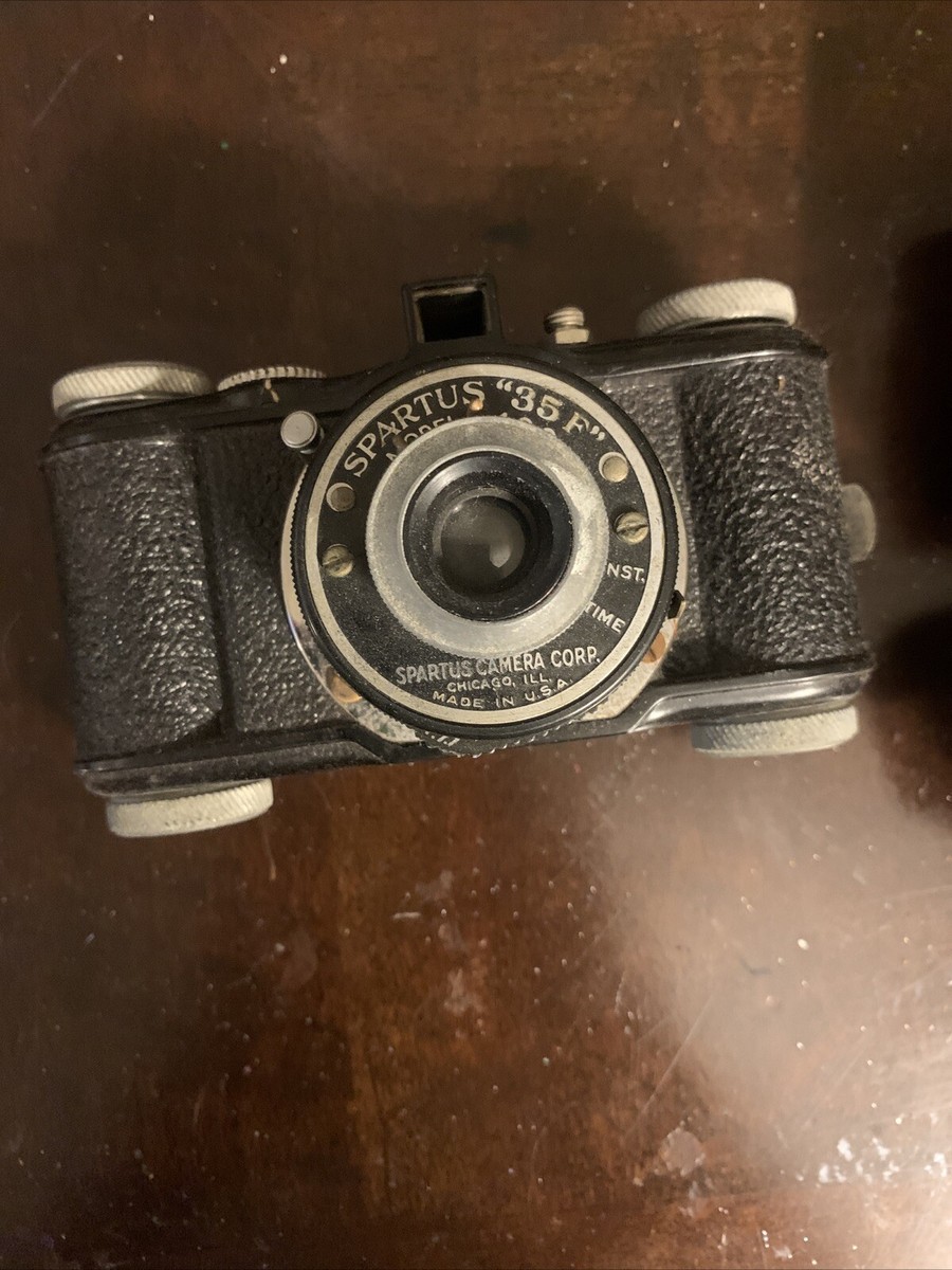 Vintage 1950s Spartus 35 F Model 400 35mm Camera With Leather Case