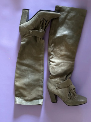 NINA RICCI GRAY boots size size IT37 (approx US7) AS IS