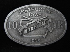 QL13117 VINTAGE 1970s  HUNTER EDUCATION INSTRUCTOR 10 YR  HUNTING BELT BUCKLE