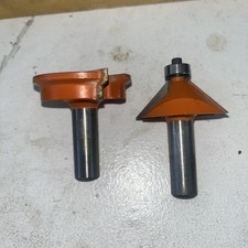 C.M.T. 1/2 trzpieniowe frezarki fazowane 2 bity