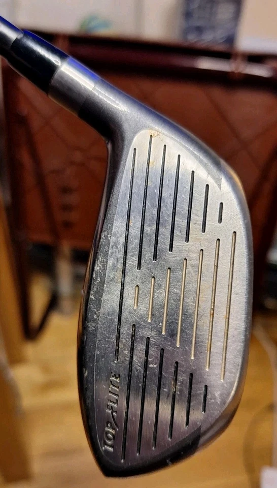 Top Flite Tour, Driver 10.5° Bi Metal, R Flex Graphite Shaft Very Good Condition - Image 2 of 4