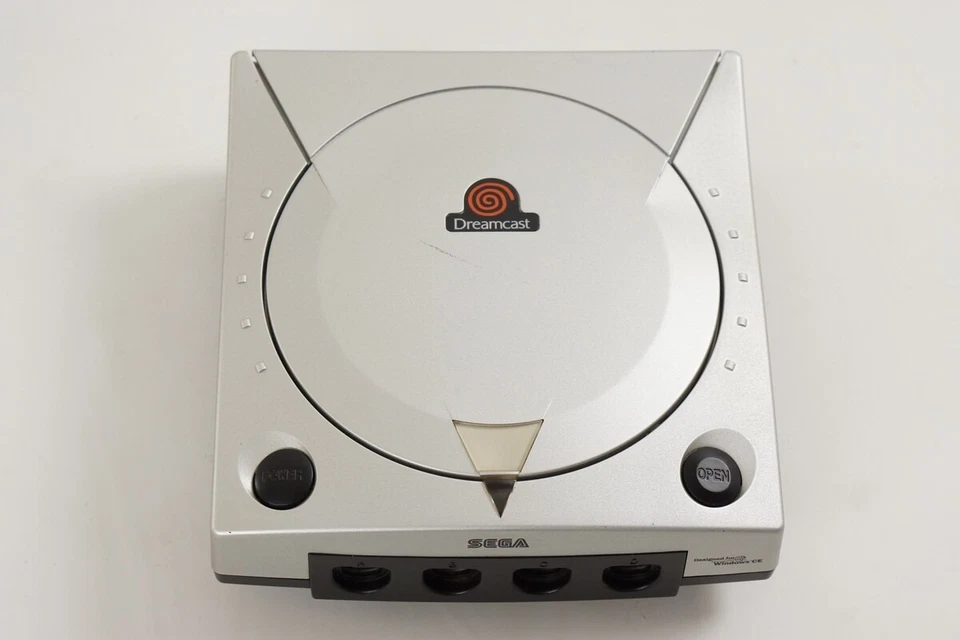 Console Dreamcast prata metálica sistema limitado testado FRETE GRÁTIS Sega 1326 - Imagem 2 de 4
