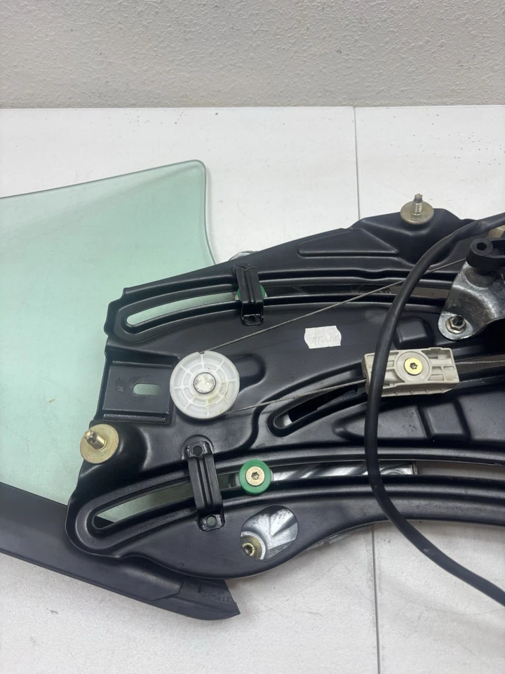 1997-2006 Jaguar XK8, XKR motor de janela conversível e regulador traseiro direito - Imagem 3 de 4