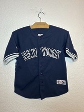 VTG Derek Jeter 2 New York Yankees Majestic MLB Graphic Jersey Youth Small 8