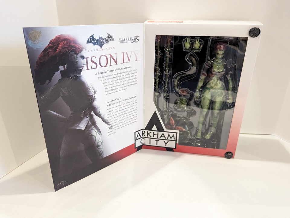 Batman Arkham City: Poison Ivy Figurky a sošky Fate Gate