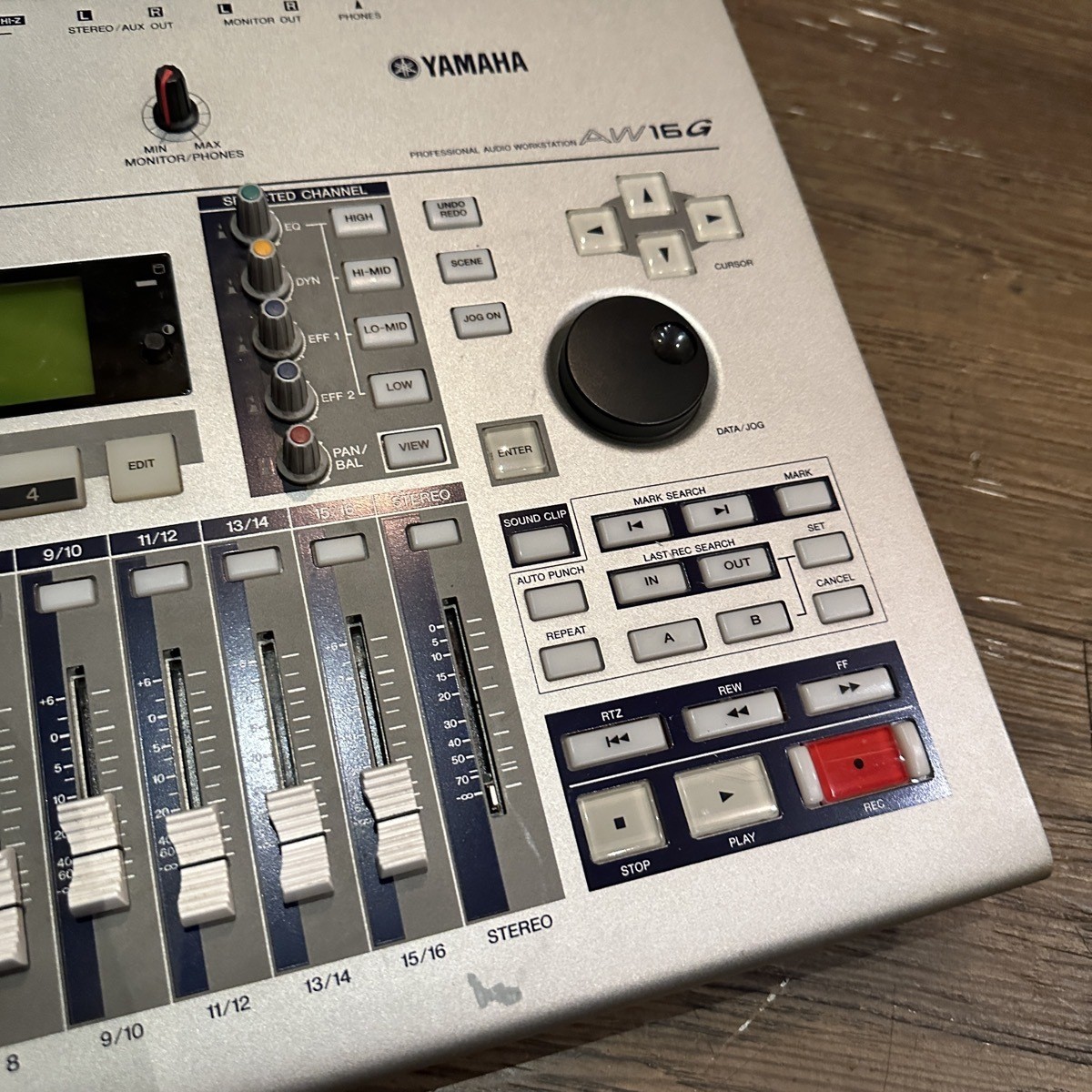 YAMAHA マルチトラックレコーダー AW16G YAMAHA AW16G MTR 16-Track Multitrack recorder Tested - Body