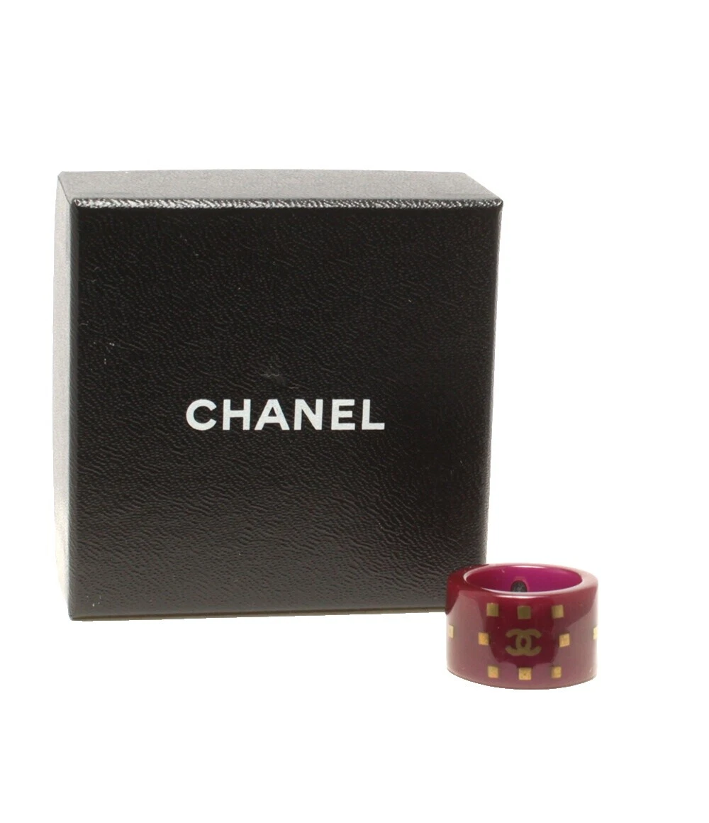 CHANEL Plastic Fashion Rings