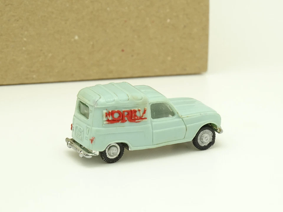 Norev Micro Miniatures 1/86 HO - Renault 4L F4 Norev - Immagine 2 di 3