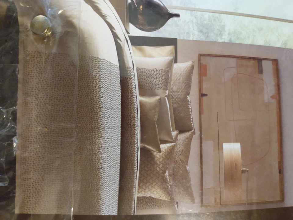 Funda nórdica Hudson Park DELANCY King y 2 fundas King PRECIOSA dorada metálica nueva con etiquetas Foto 4 de 4