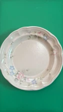 Vintage Pfaltzgraff USA Floral Salad Plate Pink Blue Flowers Scalloped 7”
