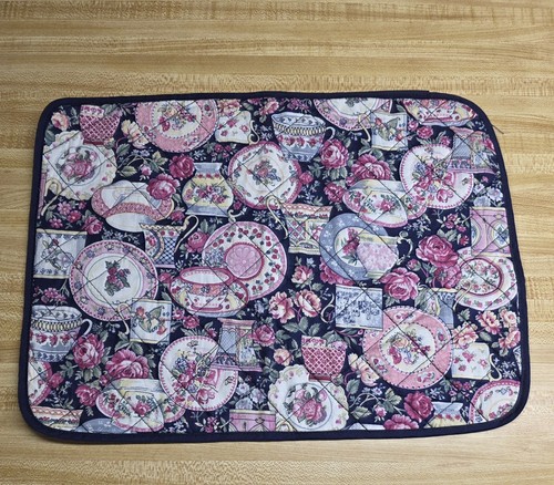 VTG Placemats. Teacups, Saucers. Roses. Dark Navy Background. 16"x12. Set of 4. - Picture 3 of 8