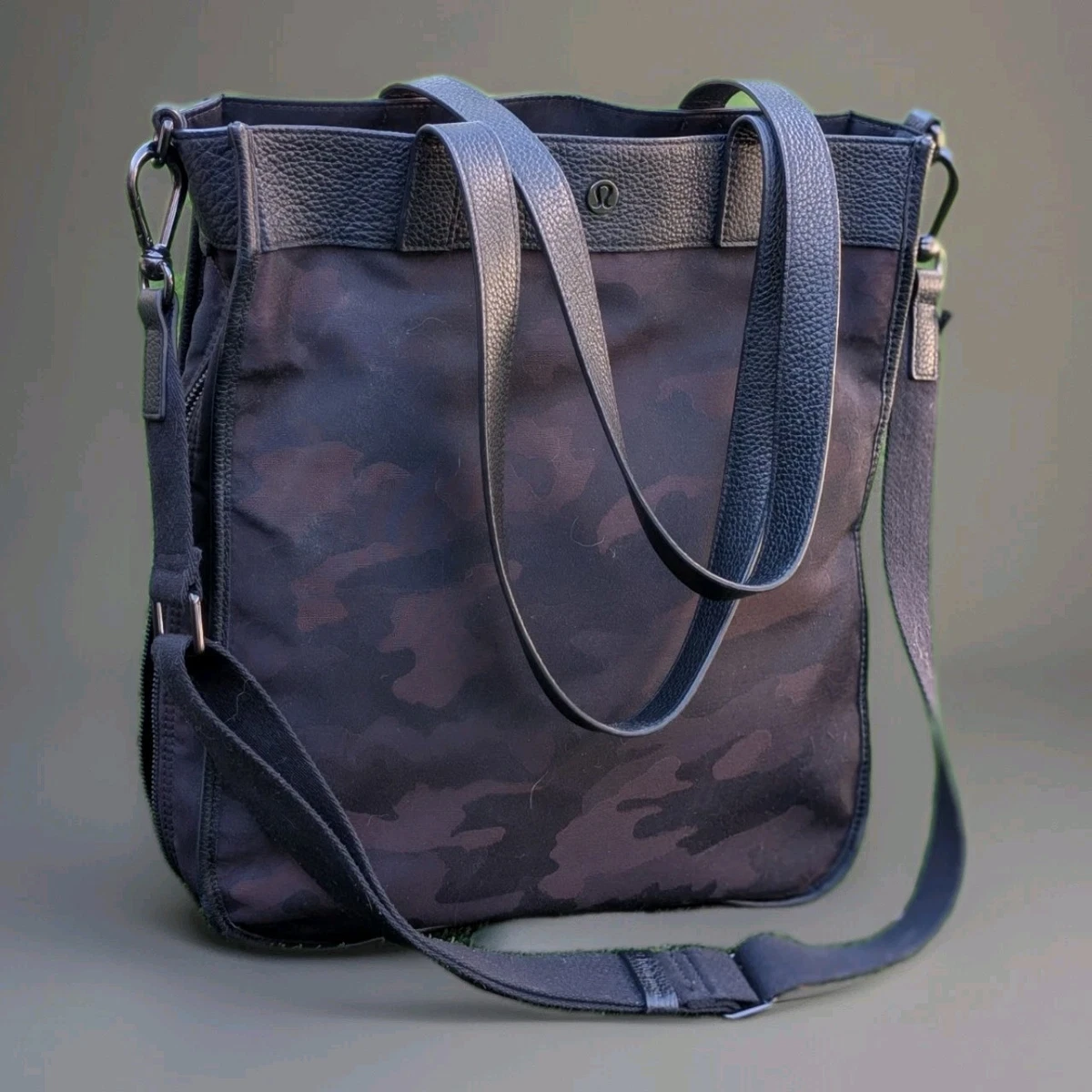 osprey atmos check in bag Introducing our main travel bag: Osprey Atmos AG 65 Backpack! Being able to  travel handsfree and hold our kids hands is definitely one of the reasons  we chose a backpack instead of