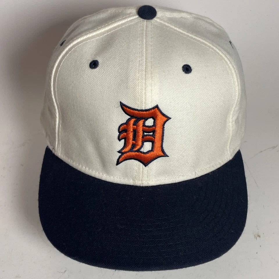 Vintage 80s Detroit Tigers Hat New Era Wool Fitted USA Old English Navy White - Image 2 of 4