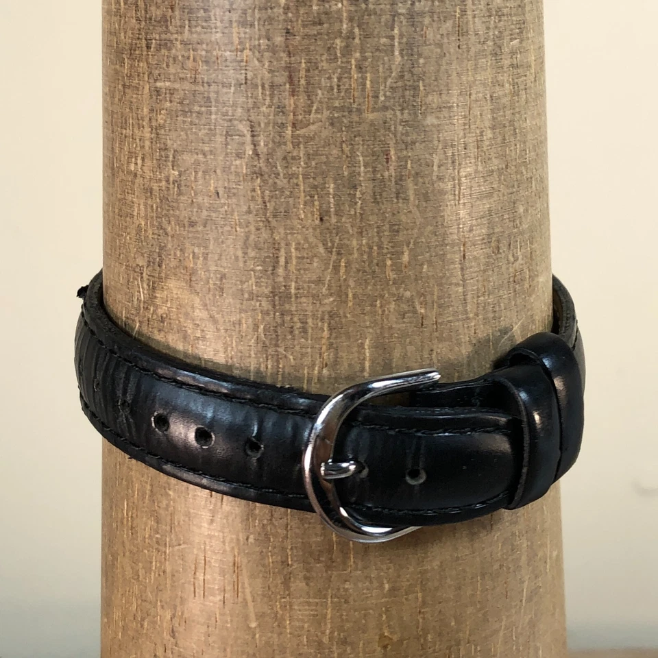 Disney by SII Unisex MU0945 Goofy Silver Dial Leather 34mm Quartz Watch 7 3/4" - Image 3 of 4