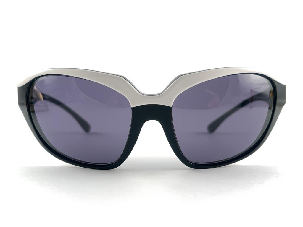 VINTAGE THIERRY MUGLER BLACK &WHITE FRAME PURPLE LENSES 1980'S