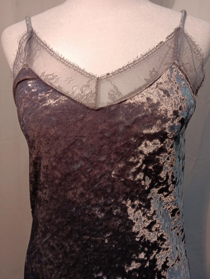 Vestido sin Mangas Mossimo Terciopelo Aplastado Borde de Encaje Midi Ajustable Estilo Años 90 XS Foto 2 de 4