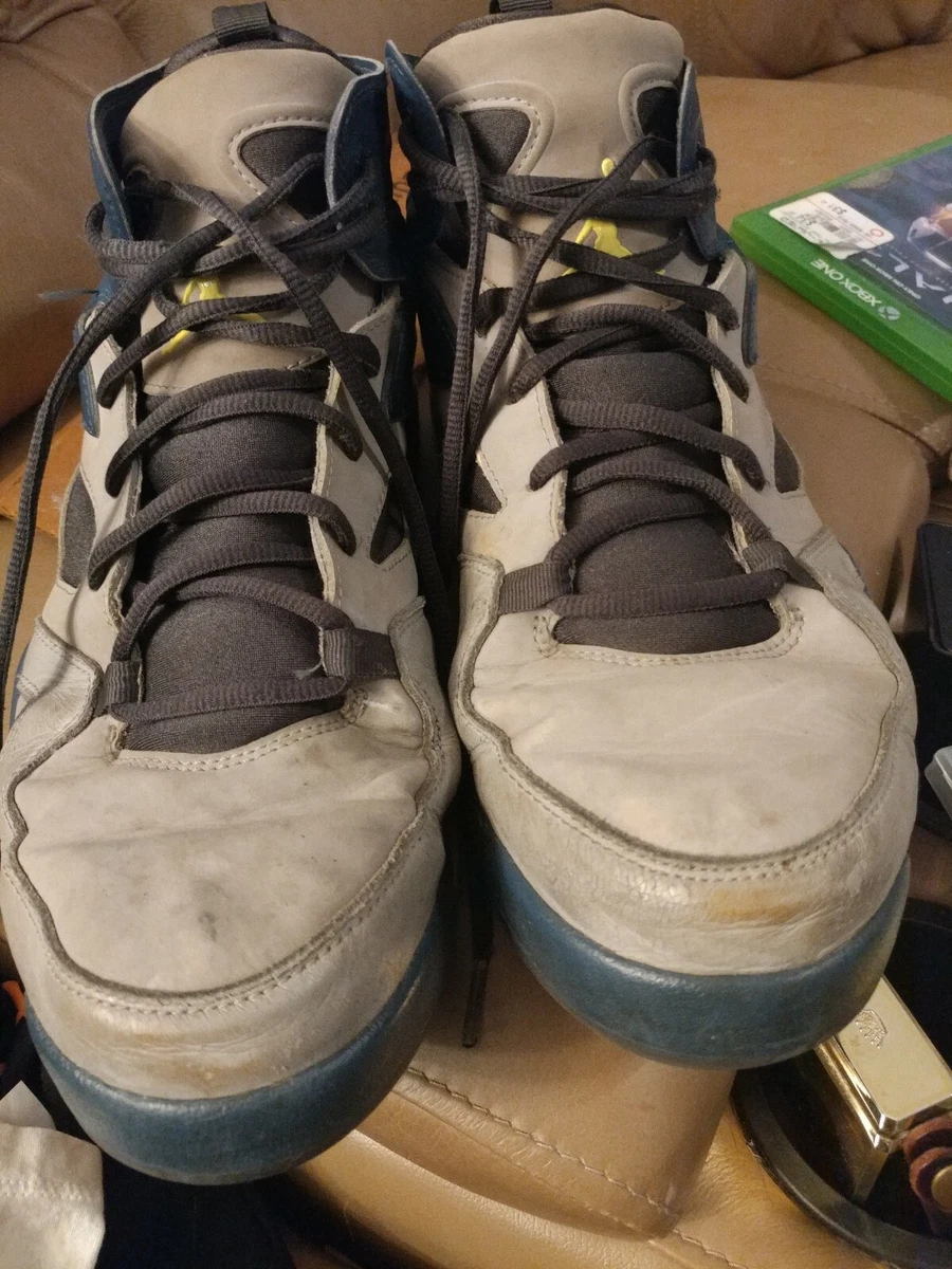 Jordan retro deals 11 flight club