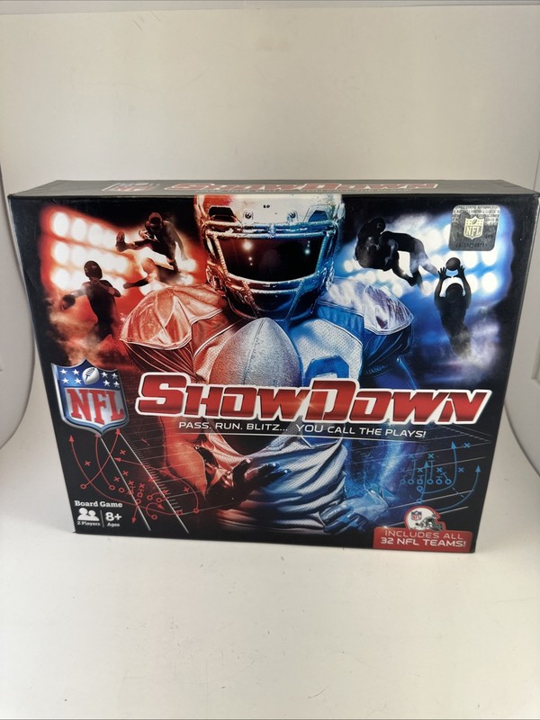 NFL ShowDown Board Game Includes All 32 NFL Teams 2  Plyrs - All Pieces