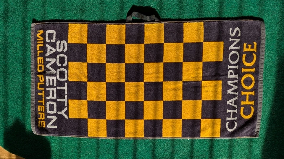 Toalla Scotty Cameron Champions Choice lanzamiento galería usada Foto 2 de 4