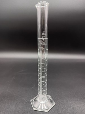 PYREX GRADUATED CYLINDER TC to contain 25 ml  Hex Bot Vintage Pre model #'s. USA