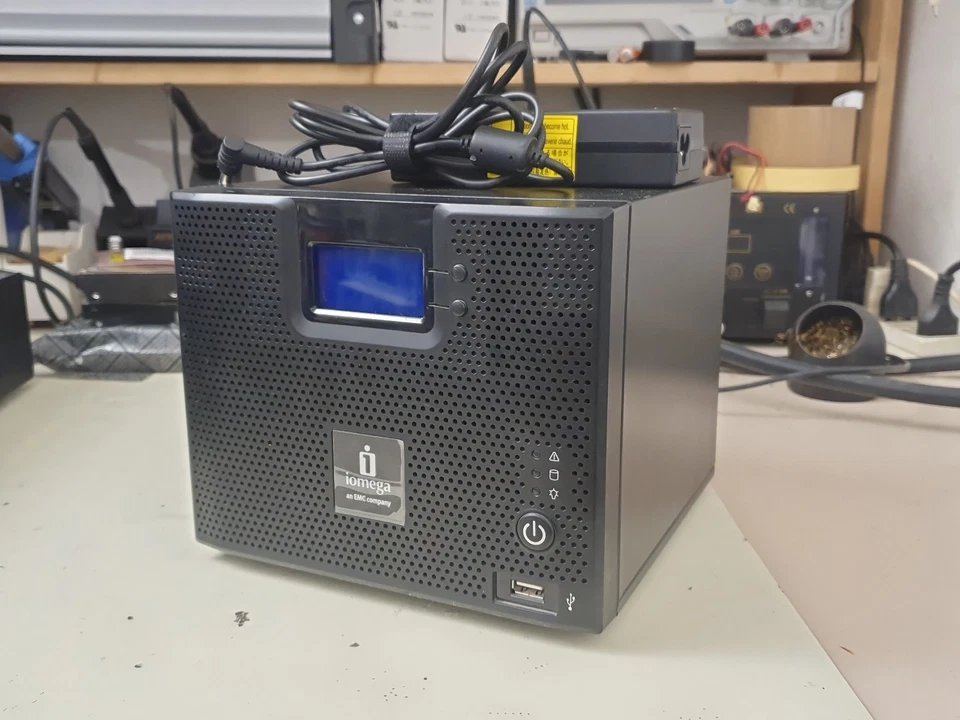 NAS Iomega StorCenter IX4-200d 4Tb (4x1Tb) - Immagine 2 di 4