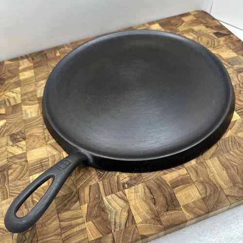 Griswold Cast Iron #9 Large Logo Griddle