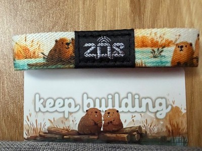  ZOX KEEP BUILDING  MEDIUM NIP $6 SHIPPING FOR UP TO 8 ZOX S