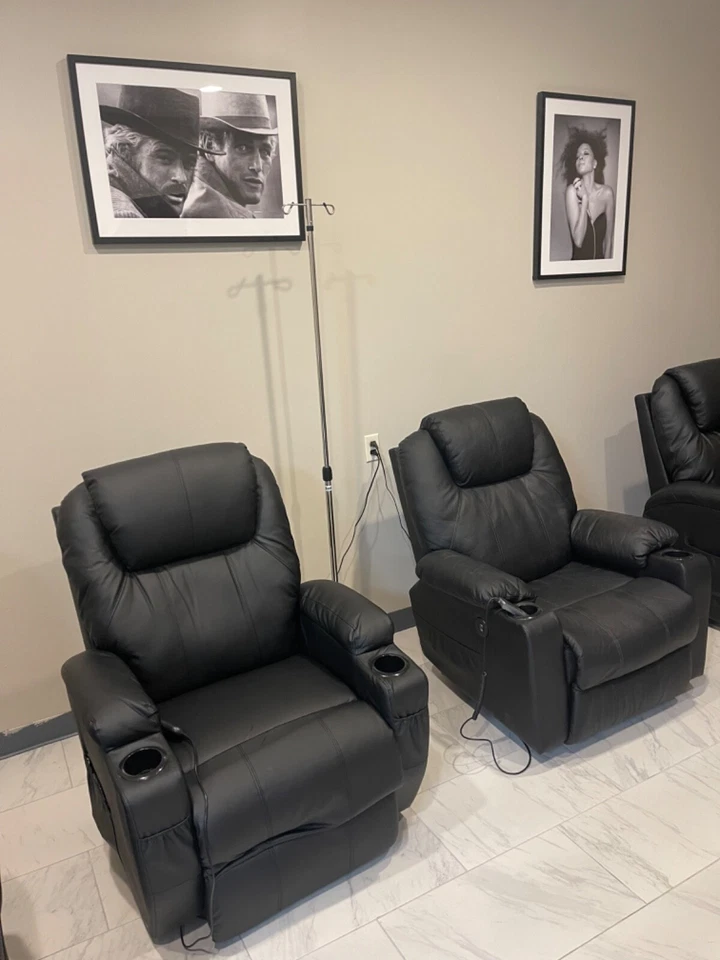 Leather recliner lift chair no rips holes of stains all working 5 available - Image 2 of 2