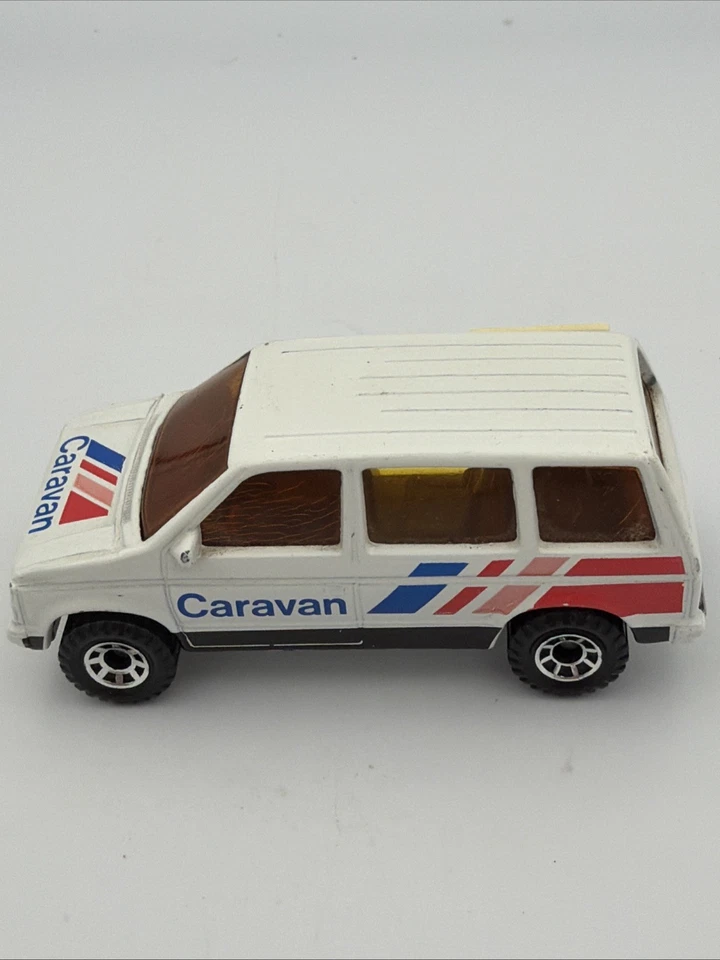 Dodge Caravan 1984 Matchbox minivan puerta corredera Foto 3 de 4