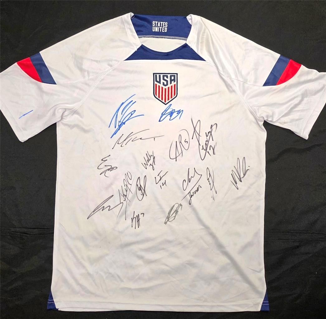 2025 USMNT Team Signed USA Jersey (15 Autos) Pulisic, Weah, Aaronson, Reyna JSA