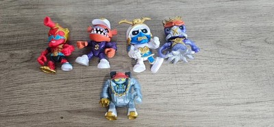 Lot of 5 Treasure X Moose Toys Figures 2   Assorted Lot. Alien Gold Skeleton
