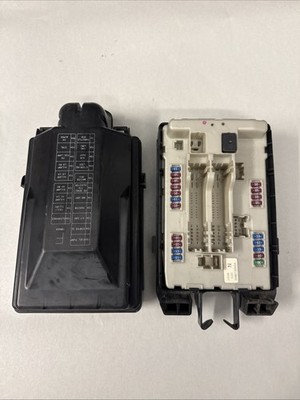 10-12 INFINITI G37 Fuse Relay Box Under Hood IPDM Controller Module 284B71BN2A