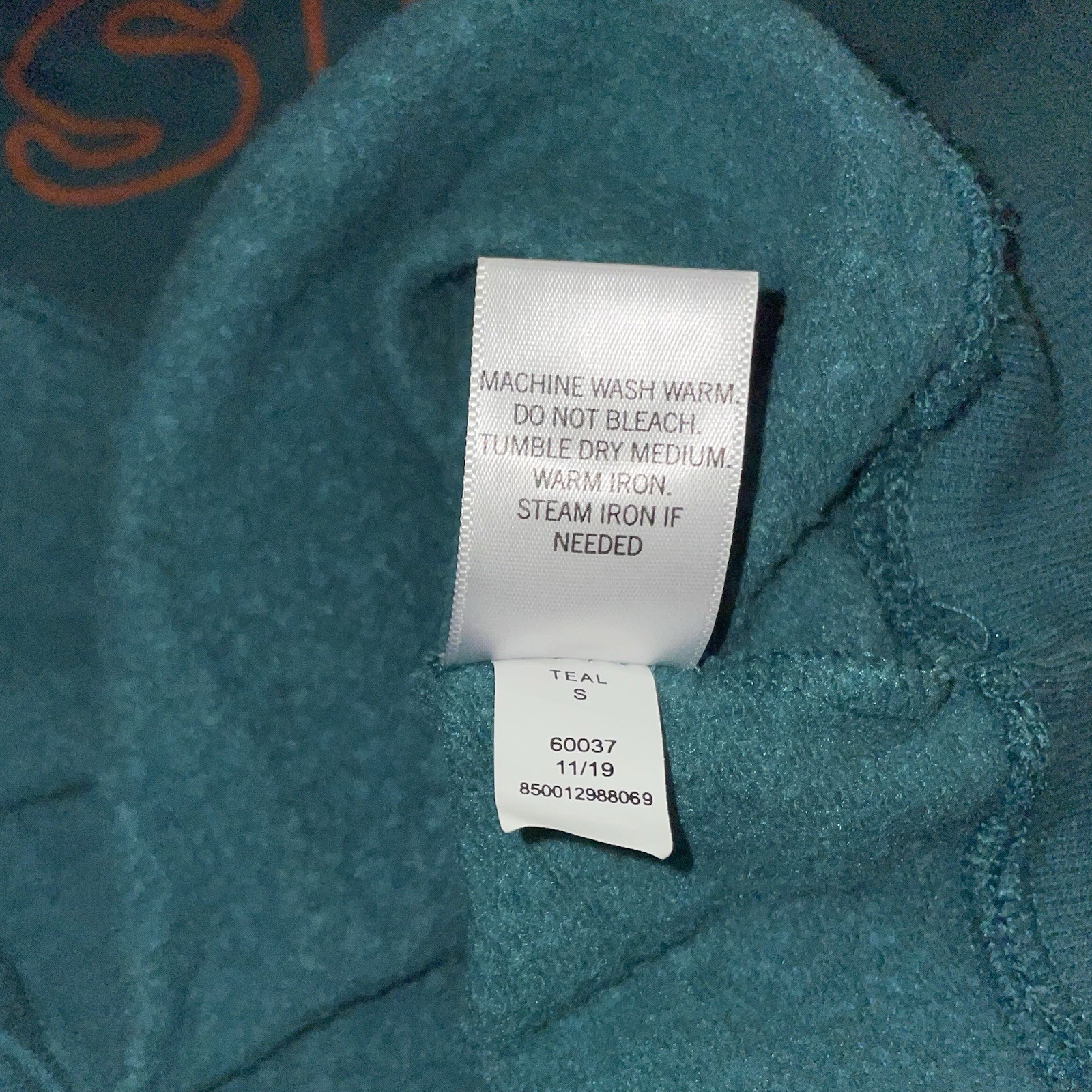 Common Threads BASIC Graphic Cropped Sweatshirt I… - image 11