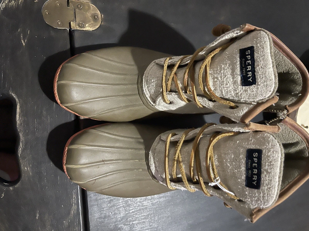 Orange sperry duck boots deals