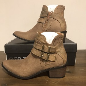 mia brand boots