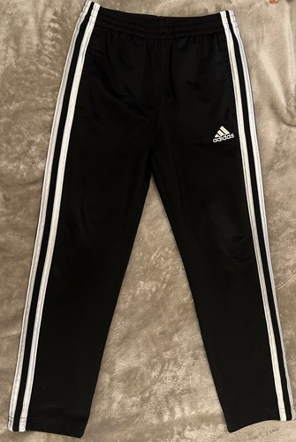 Adidas Tracksuit, Kids Size 6 - Picture 5 of 11