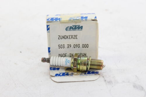NOS KTM 1998 MXC 200 SPARK PLUG 50339093000 - Picture 1 of 4