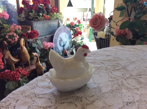 VTG Westmoreland Milk Glass USA Small Hen on a Nest Trinket Dish Salt Cellar