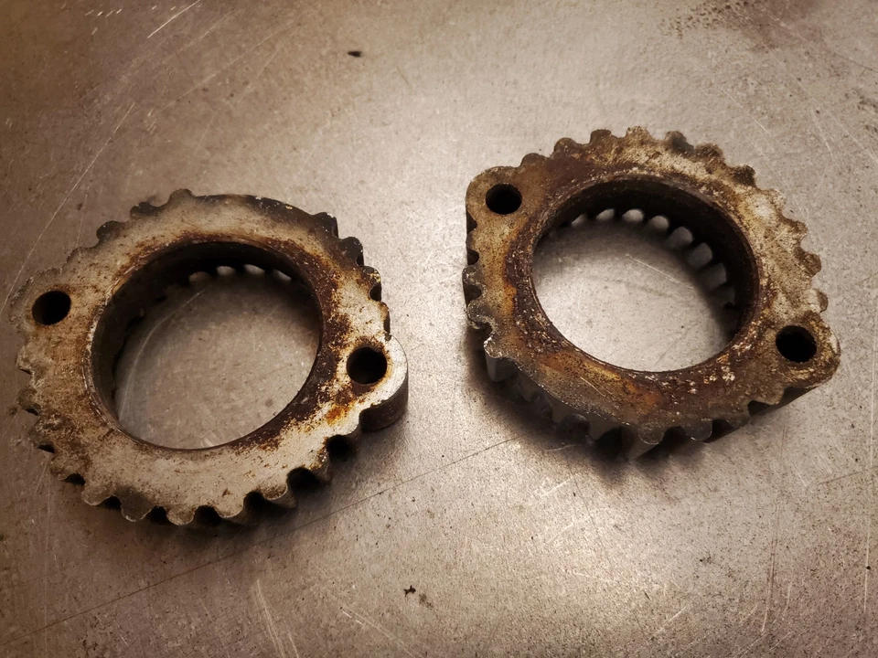 Suzuki GT500 1976 soportes de escape Foto 2 de 4