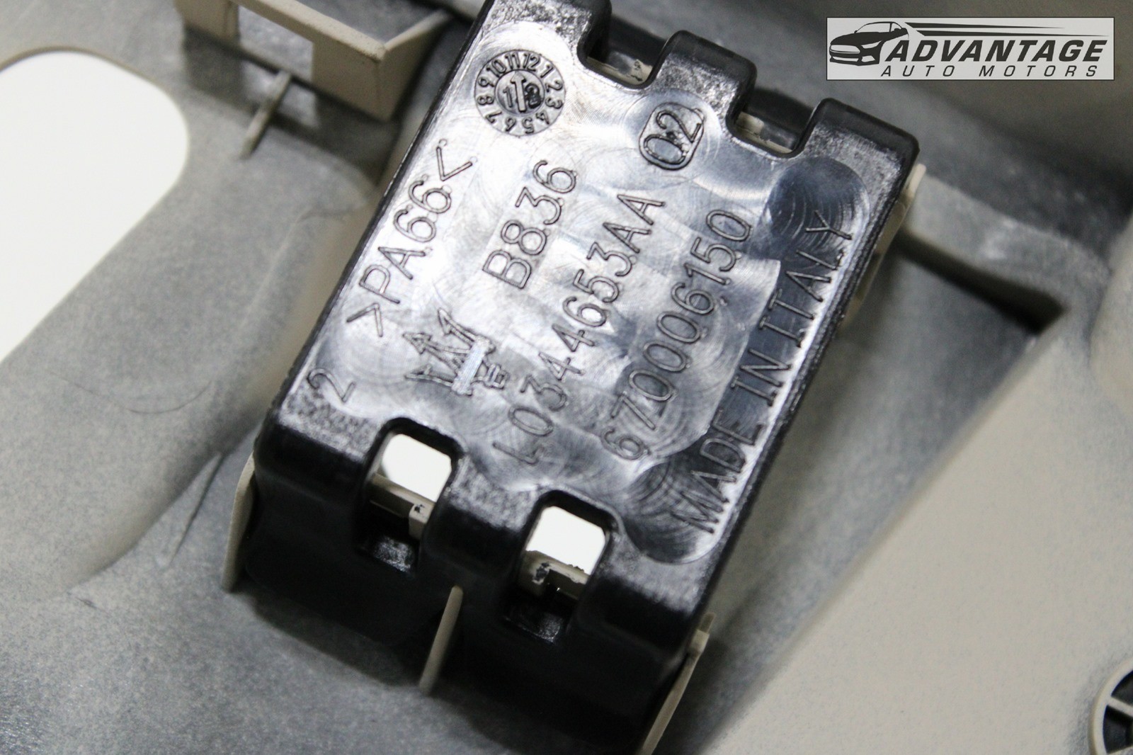 2014-2016 MASERATI QUATTROPORTE M156 FRONT RIGHT SEAT SWITCH COVER PANEL OEM