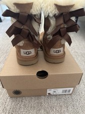 Little Girls UGG Bailey Bow Boots Kids Size 10 Chestnut Suede Sheepskin