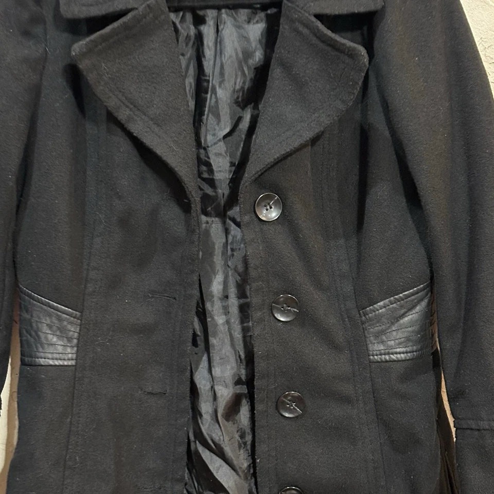 Abrigo de vestir negro para mujer Charlotte Russe talla S Foto 4 de 4